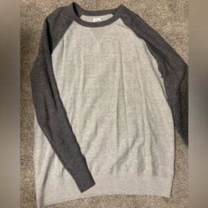 GAP Men's Light Gray and Charcoal Crewneck Sweater